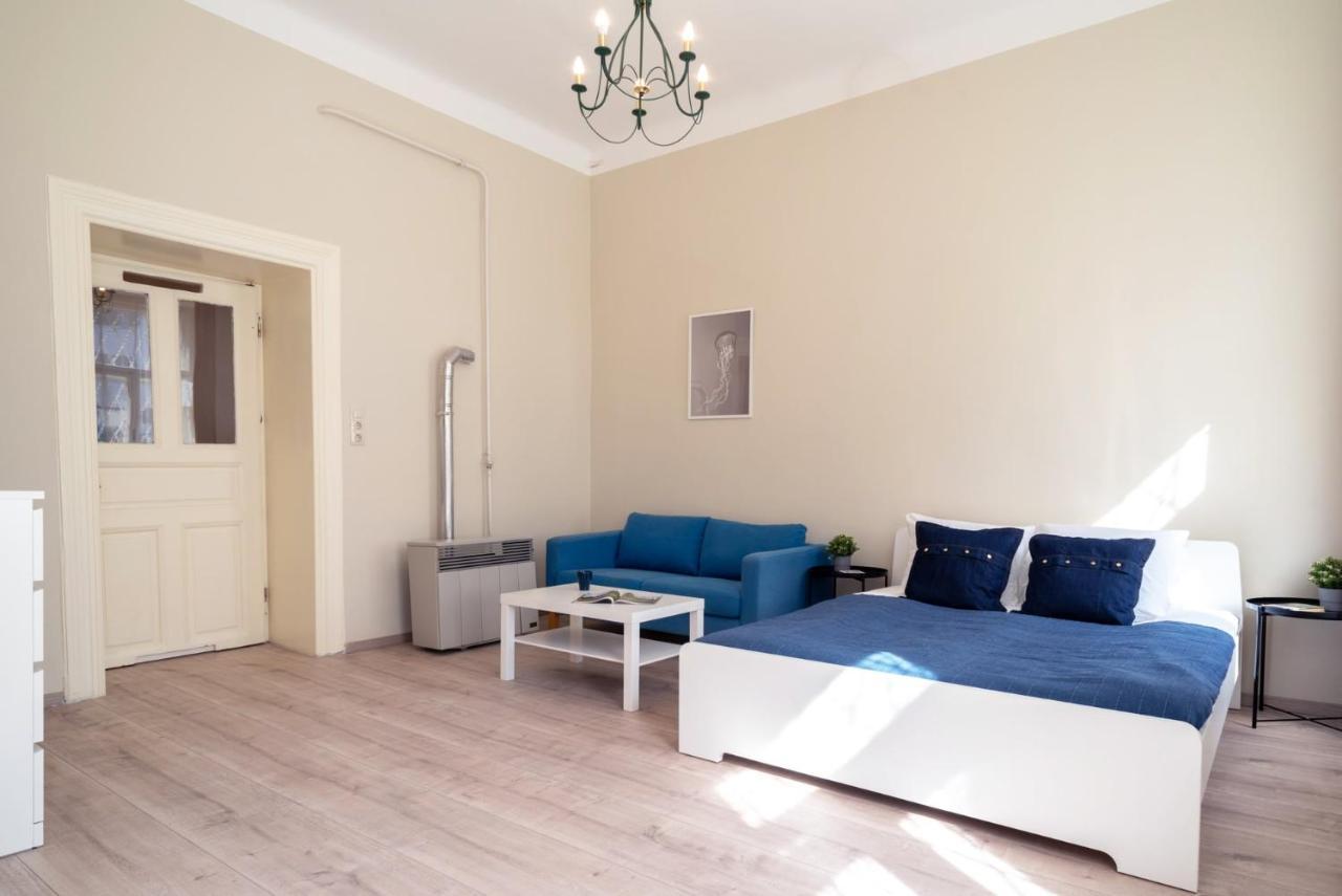 Blue Ribbon Apartment Budapest Esterno foto
