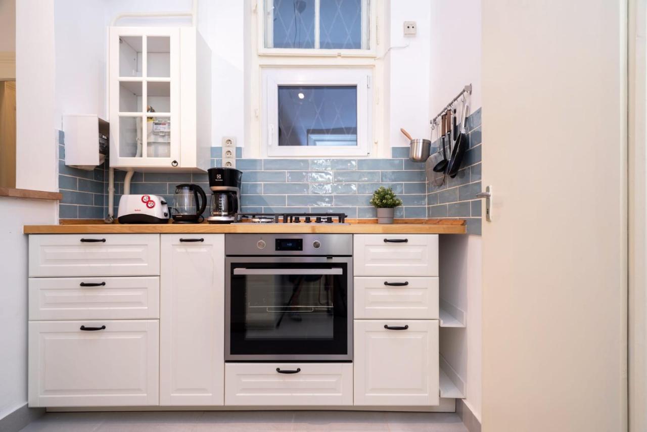Blue Ribbon Apartment Budapest Esterno foto